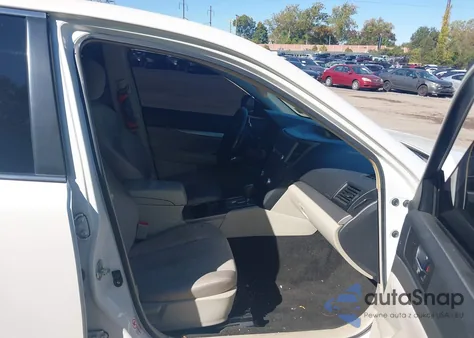 2013 Subaru Legacy 2.5I Premium z USA, uszkodzony, nr VIN 4S3BMBC60D3025316